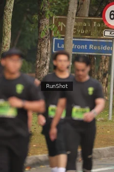 Runner Photo 5611365