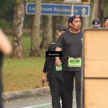 Runner Photo 5611555