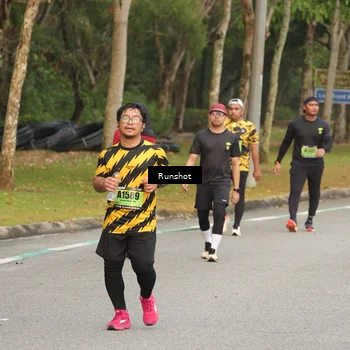 Runner Photo 5611975