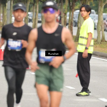 Runner Photo 5612100