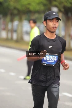Runner Photo 5612230