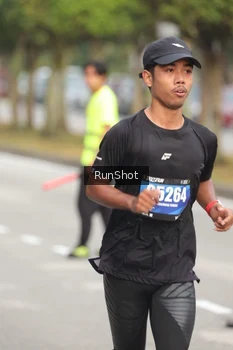 Runner Photo 5612235