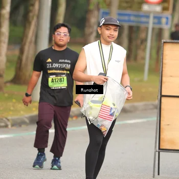 Runner Photo 5612244