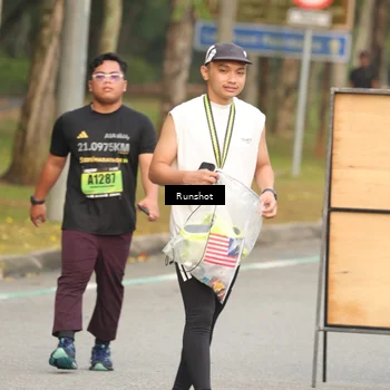 Runner Photo 5612250