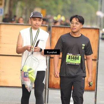 Runner Photo 5612345