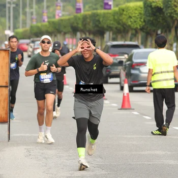 Runner Photo 5613563