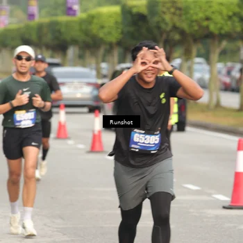 Runner Photo 5613637