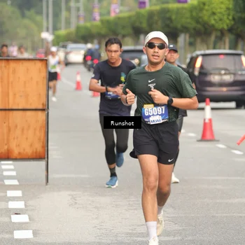 Runner Photo 5613685