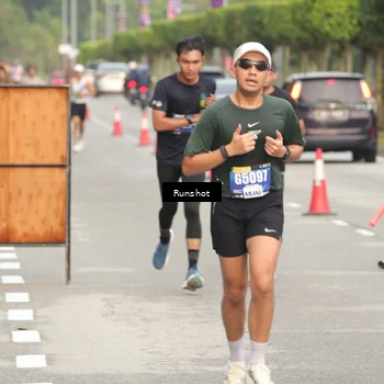 Runner Photo 5613703