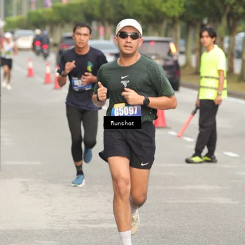 Runner Photo 5613704