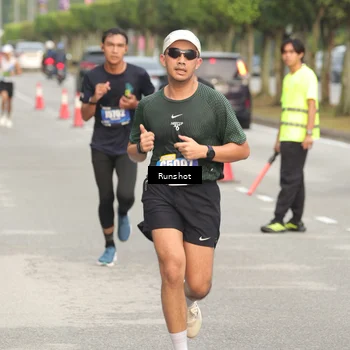 Runner Photo 5613705