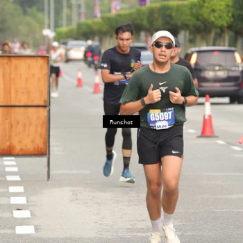 Runner Photo 5613709