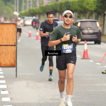 Runner Photo 5613712