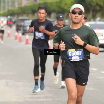 Runner Photo 5613768