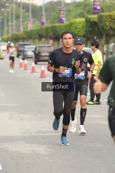 Runner Photo 5613815