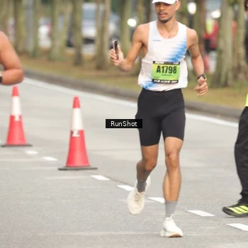 Runner Photo 5614115