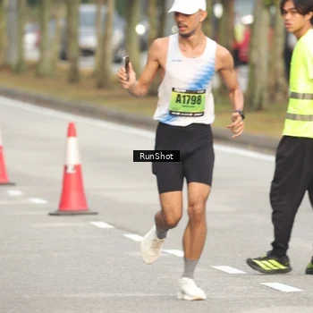 Runner Photo 5614119