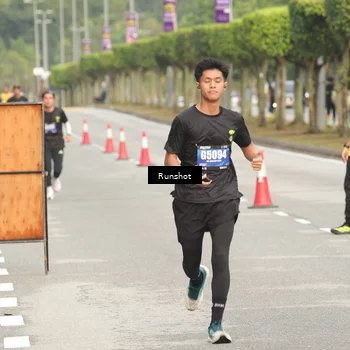 Runner Photo 5615054