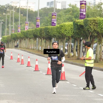 Runner Photo 5615078