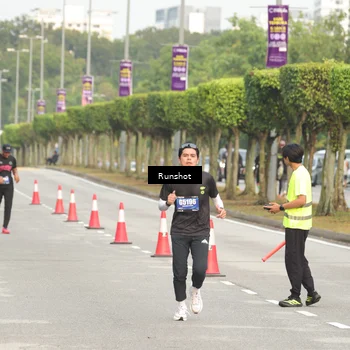Runner Photo 5615092