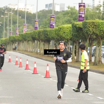 Runner Photo 5615105