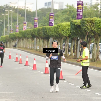 Runner Photo 5615113
