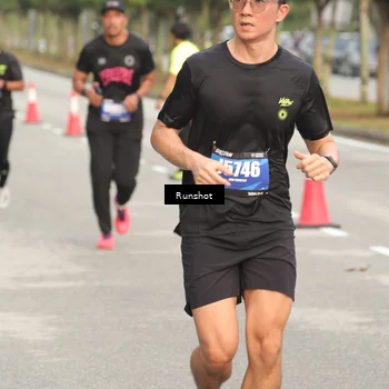 Runner Photo 5615467