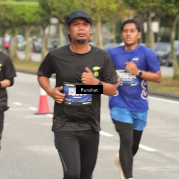 Runner Photo 5615684