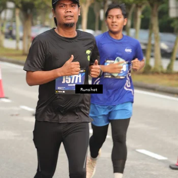 Runner Photo 5615711