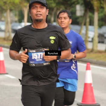 Runner Photo 5615714