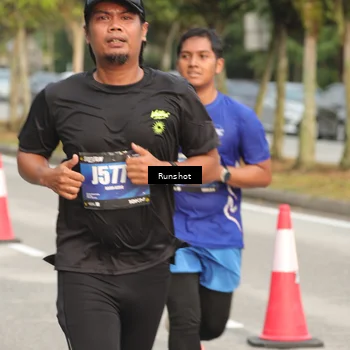 Runner Photo 5615718
