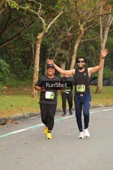 Runner Photo 5616105