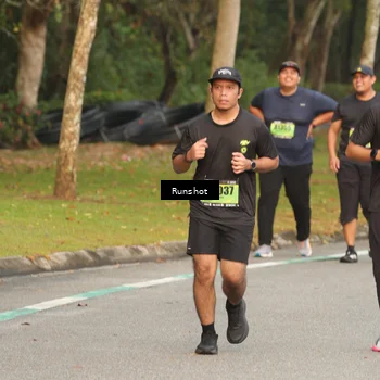 Runner Photo 5616254