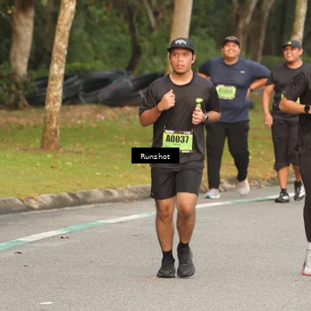 Runner Photo 5616263