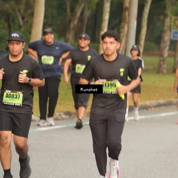 Runner Photo 5616307