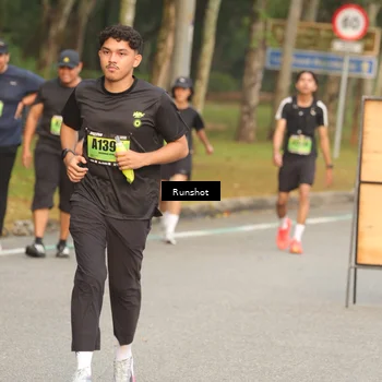 Runner Photo 5616338