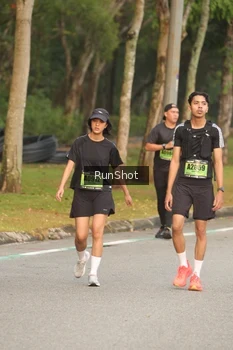 Runner Photo 5616695
