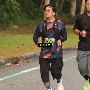 Runner Photo 5617117