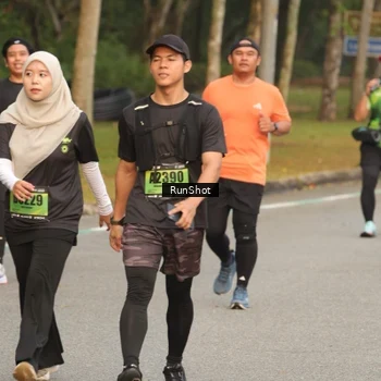 Runner Photo 5617536