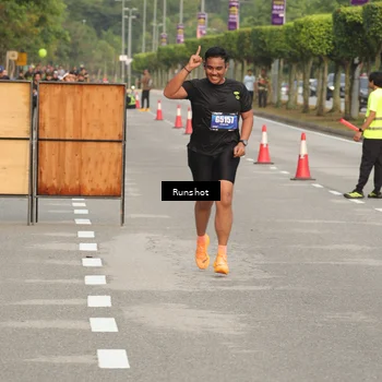 Runner Photo 5617676