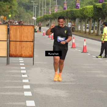 Runner Photo 5617679