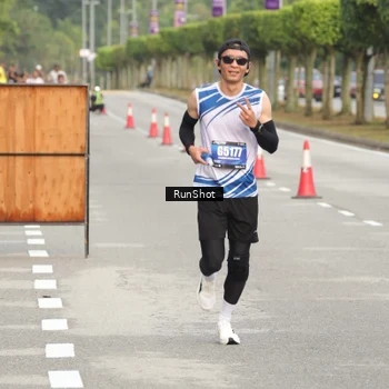Runner Photo 5617709