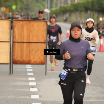 Runner Photo 5618167