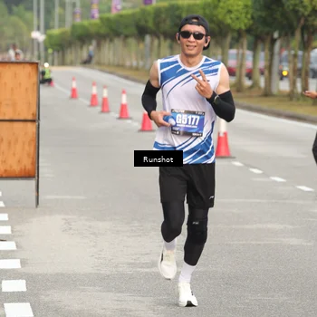 Runner Photo 5618190