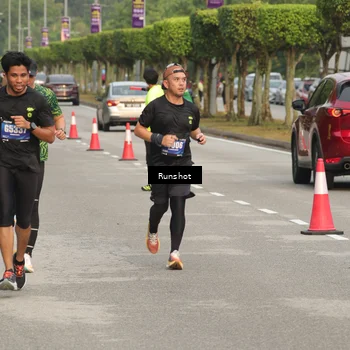 Runner Photo 5618770