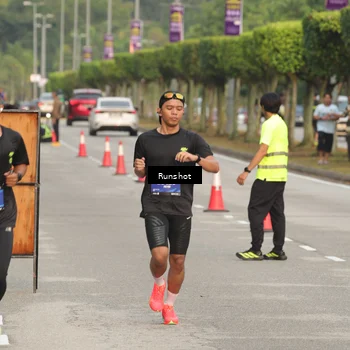 Runner Photo 5619075