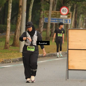Runner Photo 5619345