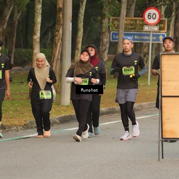 Runner Photo 5619475