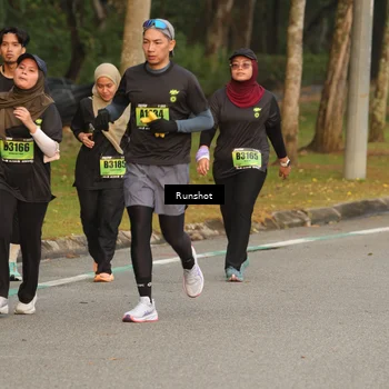 Runner Photo 5619635