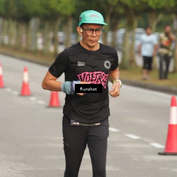 Runner Photo 5619718
